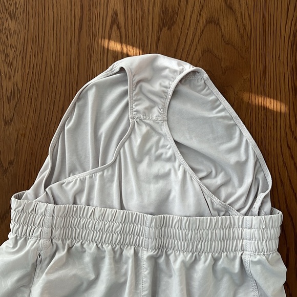 Athleta Printed Hustle 3" Short - Size M - Picture 7 of 8